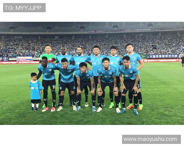 大连足球魅力四射外国明星球员助力城市体育发展与文化交流